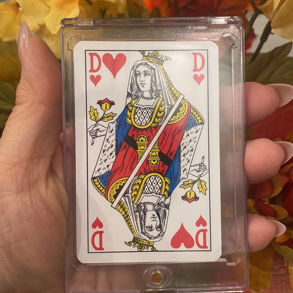 Louis Vuitton "R" Playing Card - Picture 9 of 9